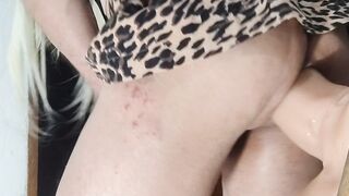 Monster dildo anal 32