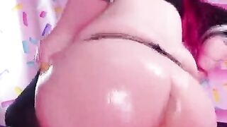 Lovely Bubblebutt Tgirl Pinky Railing and Jizzing