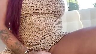 TRANSSEX LINDA DEMONSTRATING OFF HER MEATY TRUNK