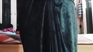 Indian Gayboy Crossdresser Gaurisissy perceiving nasty in black saree displaying her immense melons