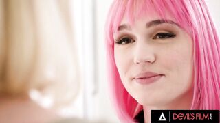 DEMONS FILM Uber-sexy Platinum-blonde Marilyn Johnson Drills With A Trans Lady For The First-ever Time