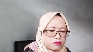 Chinese Hijab T-model Solo Onanism