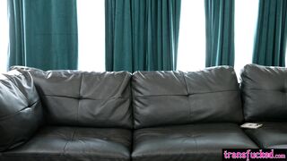 Big ass shemale Ariel Demure turns sales call with Penny Barber into sex