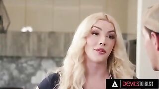 SATANS TGIRLS Marvelous Trans Leah Hayes Gets Booty Nailed By Her Carpet Installer