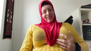 Fatima-cumming in red hijab