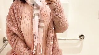 Round Latina Fart Compilation At Home, Bathub and Anywhere
