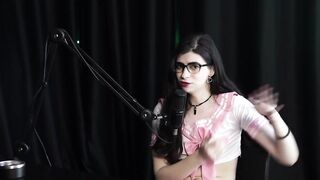 It embarked with sole fills, perceives the freedom of not being a CLT, there is prejudice on all sides, and in costume play... - Yumi Trap (SEE ON: SHEER/CRIMSON)