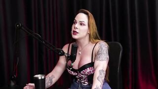 She was already sent away from the gym because of her clothing, and the surgery... - Jessica Bittencourt (Moai TV)
