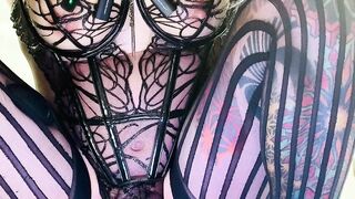 Hot trans Babe cintia takes huge black dick